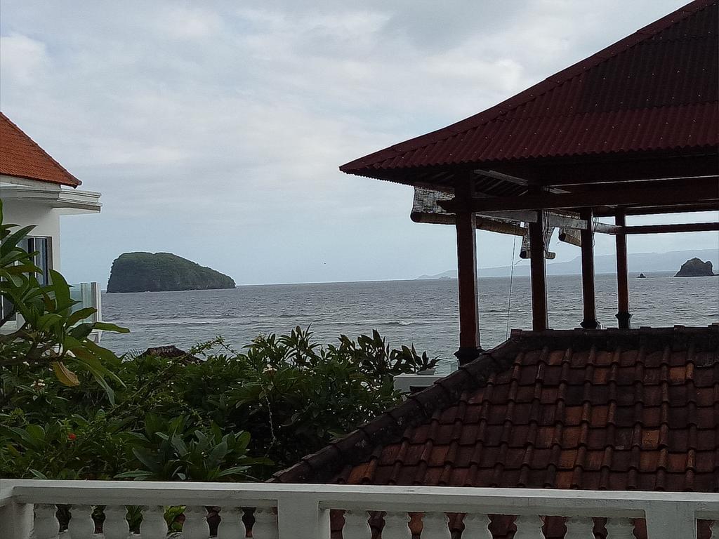 Puri Oka Beach Bungalows Candidasa Exterior foto